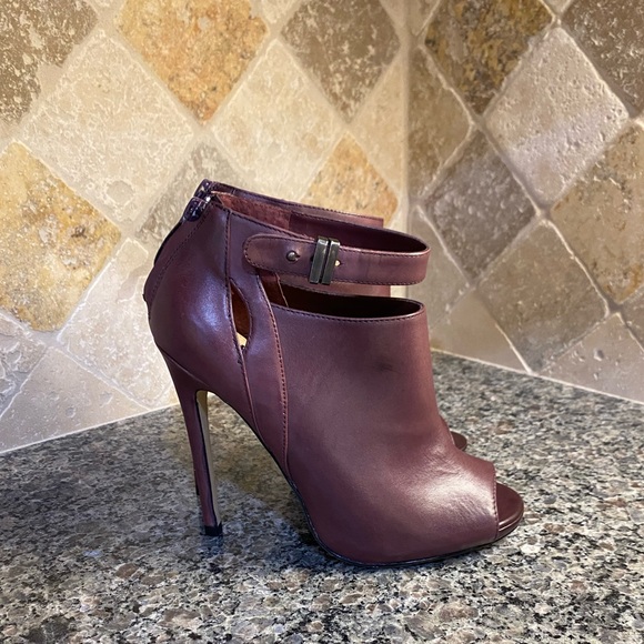 Beautiful BN Shoemint "Leila" Booties in size 6.5 Color:Wine NEW IN THE BOX - Picture 6 of 16